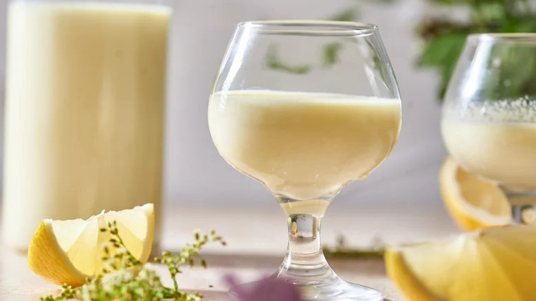 Homemade crema di limoncello