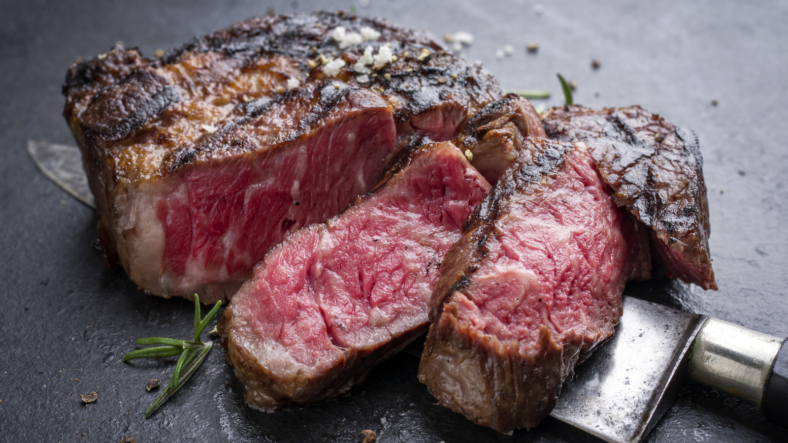 Reheat Steak With The Sous Vide Method For The Juiciest Results