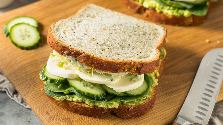 Greens-filled sandwich with green sauce 