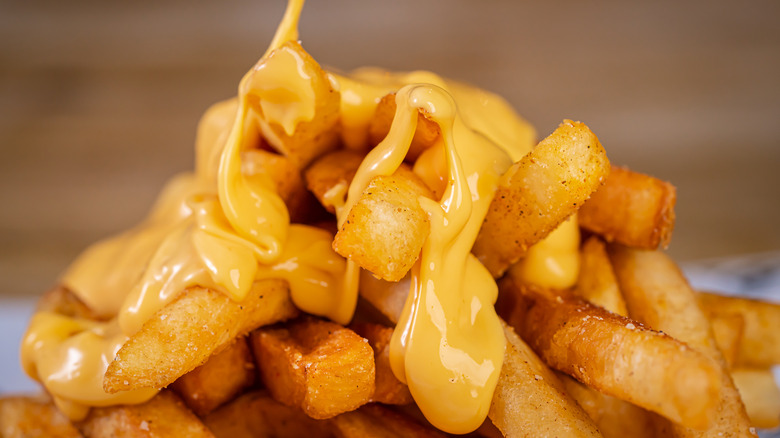 Fries with cheese sauce