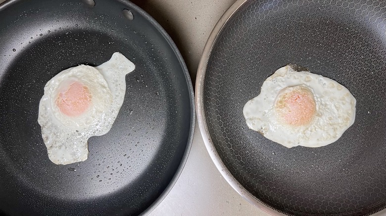 Eggs cooked on nonstick and hybrid pan