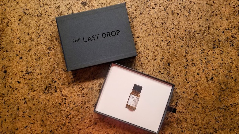 The Last Drop's rum, box