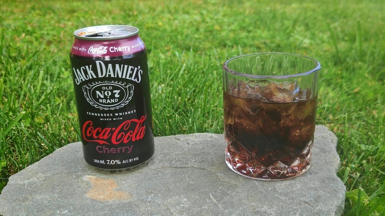 Jack Daniel's & Coca-Cola Cherry on the rock