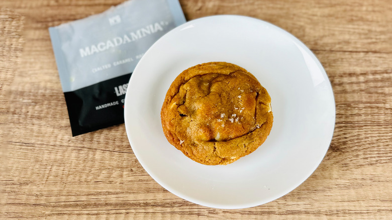 Salted Caramel Macadamia cookie