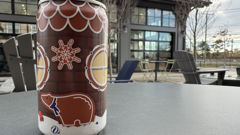 Pepsi Zero Sugar Gingerbread back of can on table outdoors