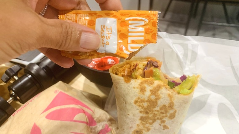 Taco Bell Caliente Cantina Chicken Burrito