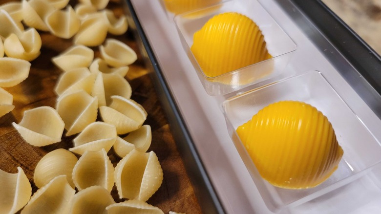 A macroshot of Compartes TruffVels