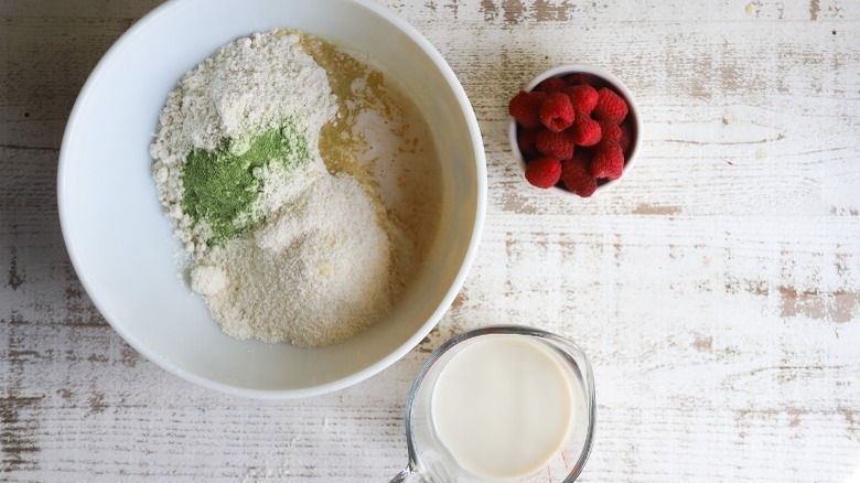 Coconut cake ingredients