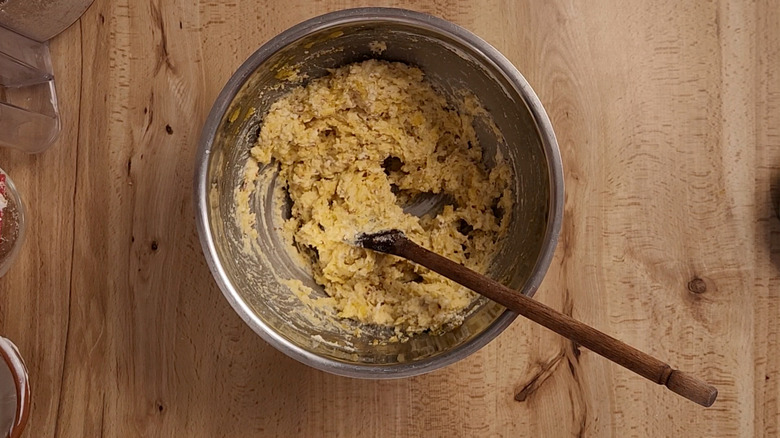 pumpkin ravioli filling in bowl