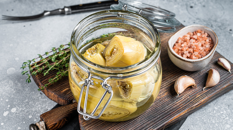 artichoke hearts in jar