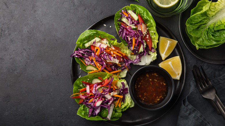 coleslaw in lettuce wrap