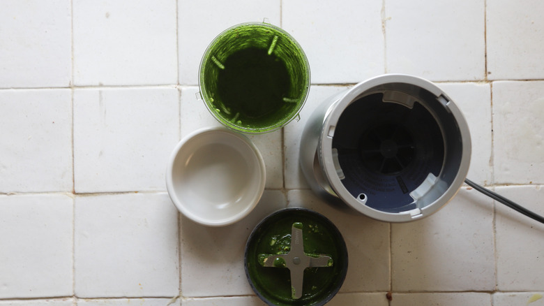 Mint vinaigrette in blender bowl