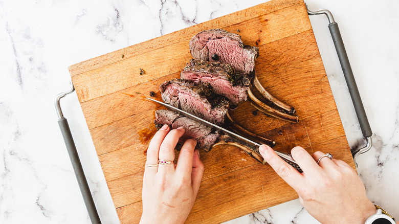 Separating venison ribs