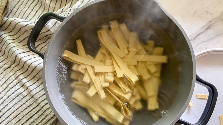 pasta in pot