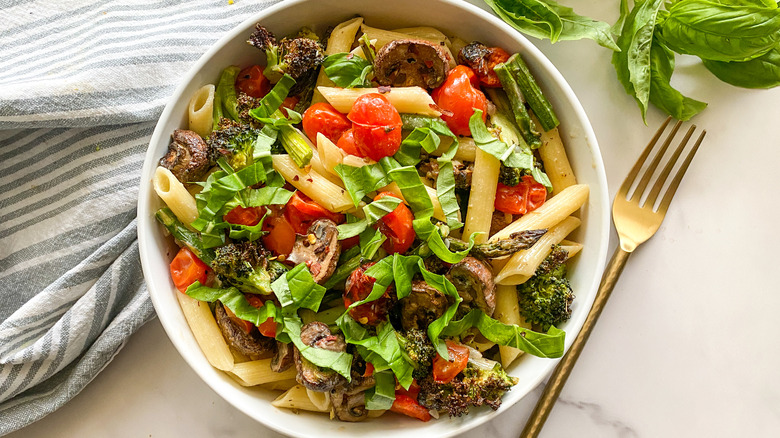 pasta primavera in white bowl