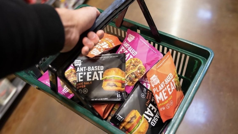 Plant-based ME'EAT shopping basket