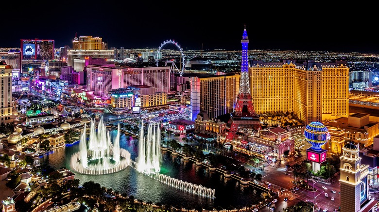 Las Vegas Night Aerial Fountains