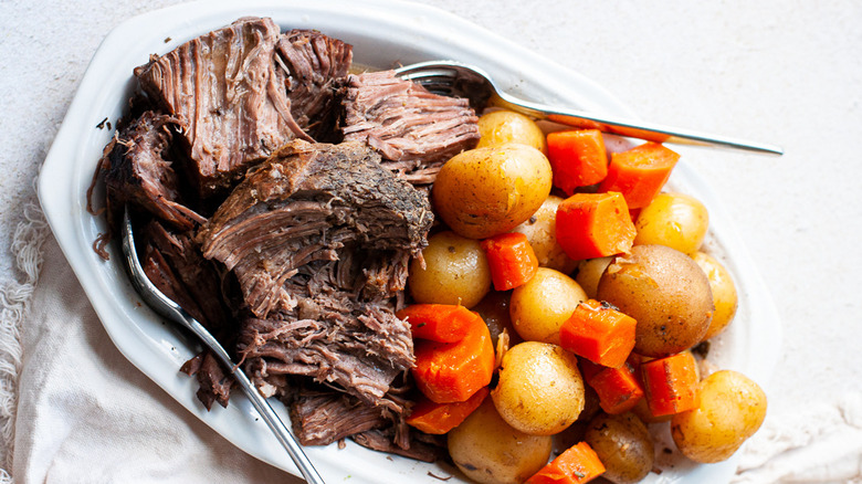 shredded beef roast with veggies