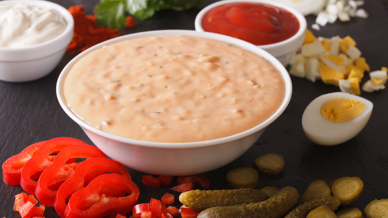 Thousand Island dressing with ingredients