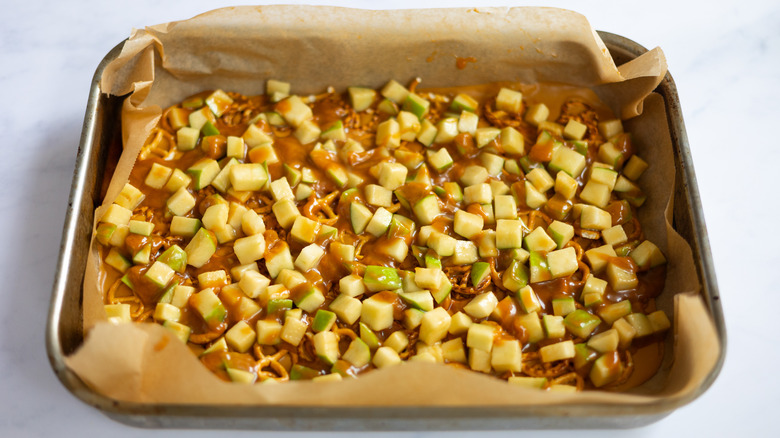 caramel apples over base 