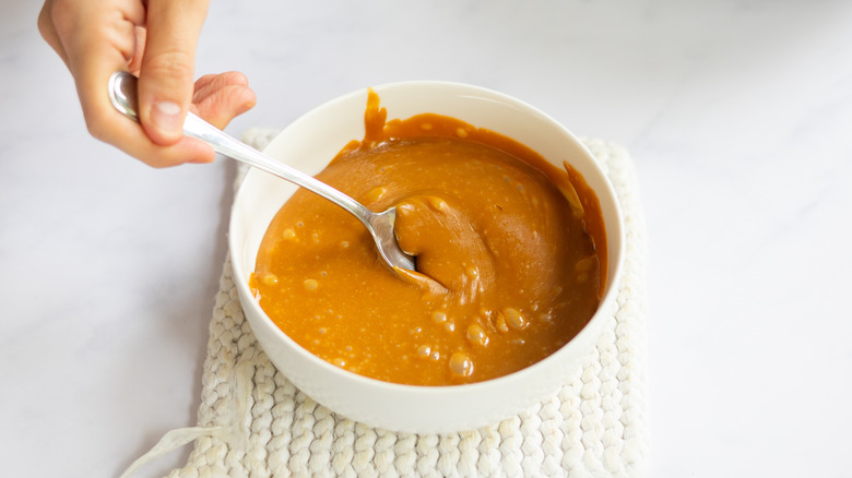 melted caramel in bowl 