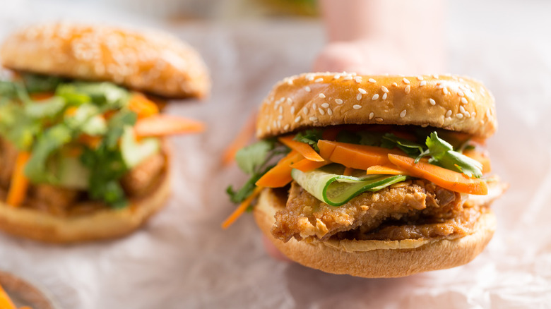 chicken sandwich with carrots