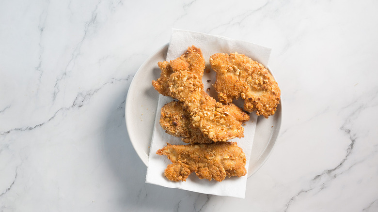 Fried chicken on plate