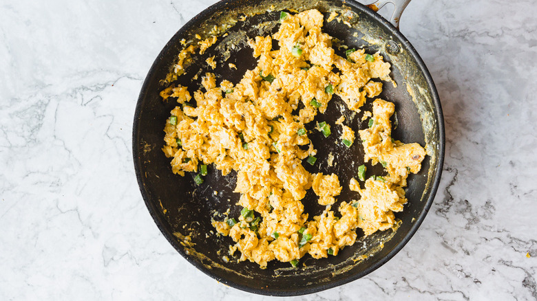 Scrambled eggs in pan