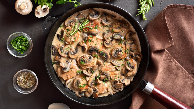 pork with mushroom sauce