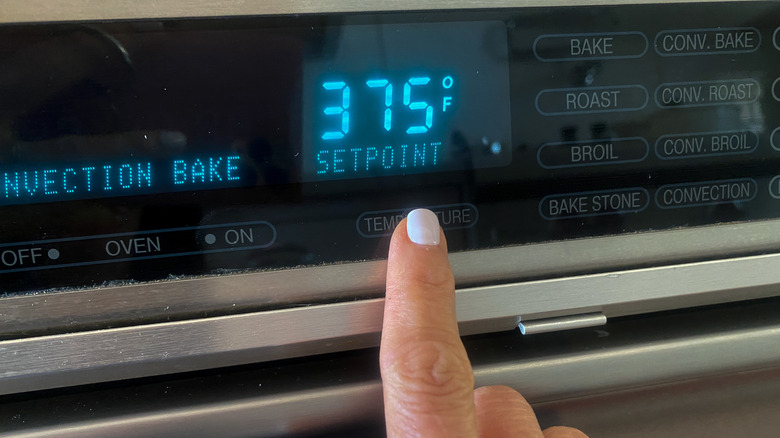 setting oven temperature