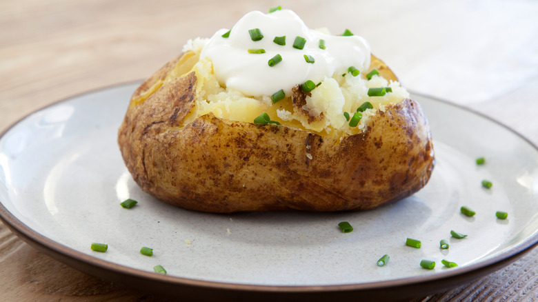 baked potato with cream