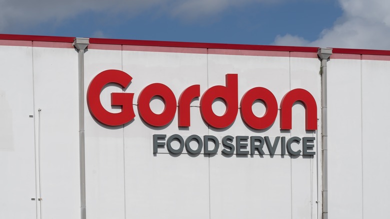 exterior gordon food service building