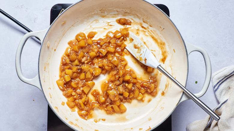 peach chutney in skillet