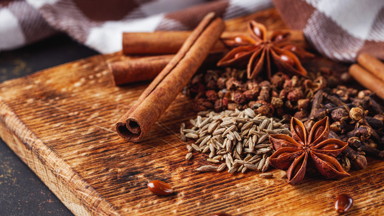 Chinese five spice aromatics