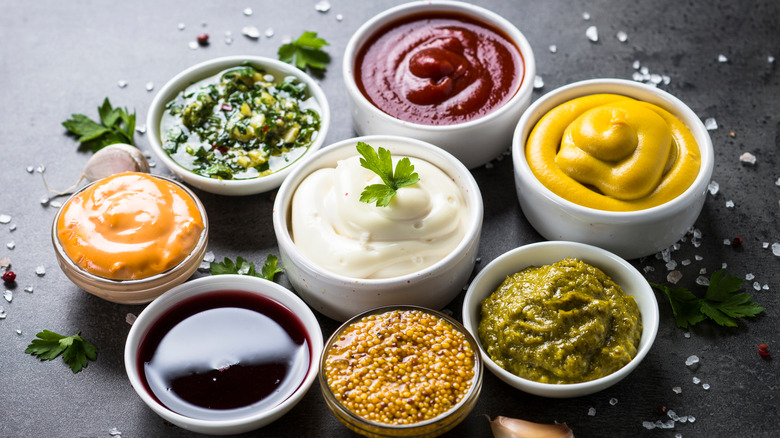 Different dips in bowls 