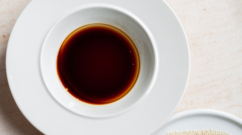 soy sauce in bowl 