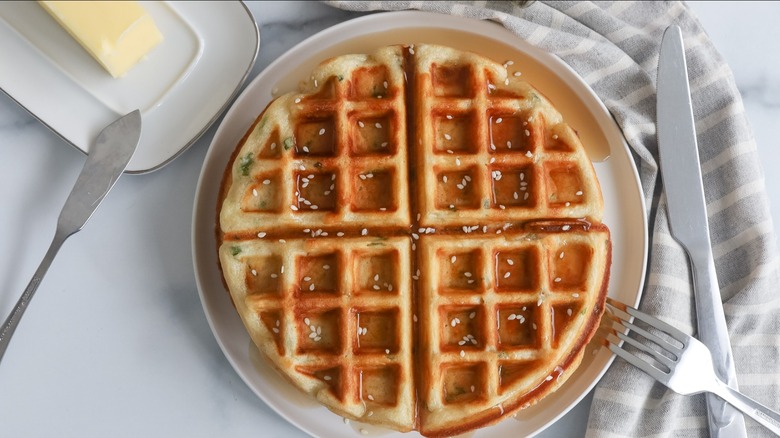 Scallion waffle with bacon