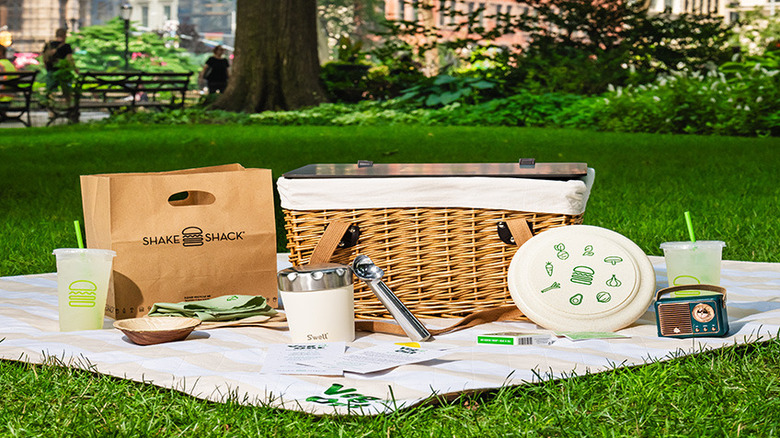 Shake Shack vegan picnic set