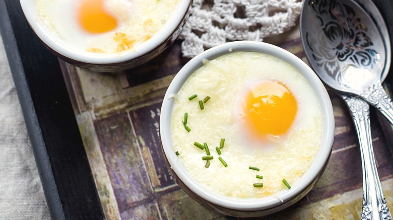 Shirred eggs in bowls