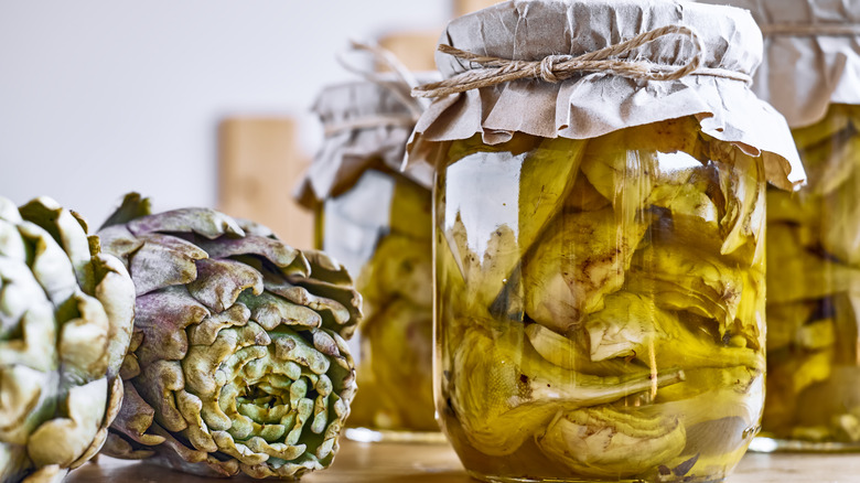 Preserved artichokes