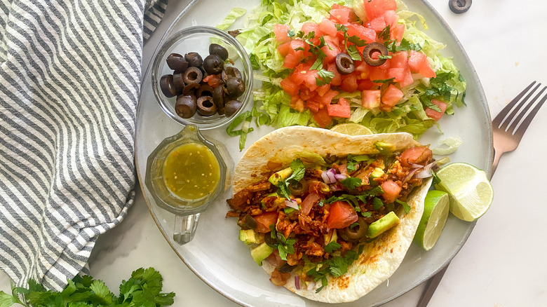 taco with lettuce and tomato