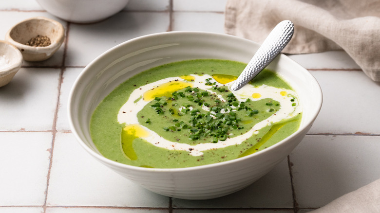 Silky Cream Of Spinach Soup Recipe
