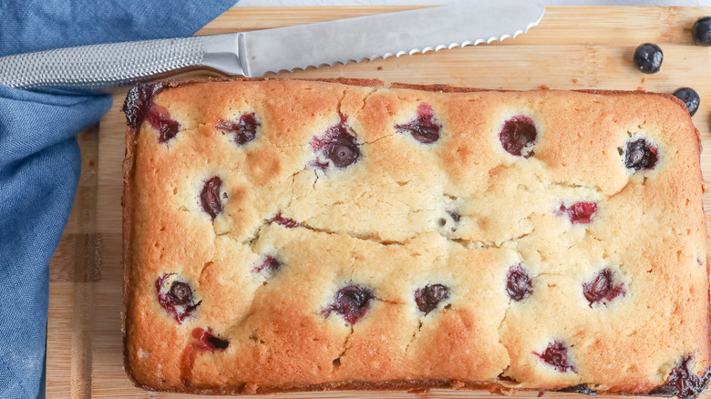 baked blueberry bread 