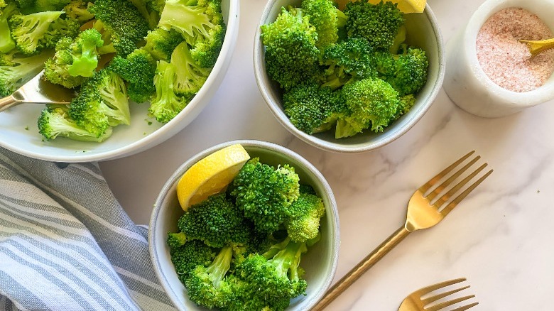 broccoli in small bowls