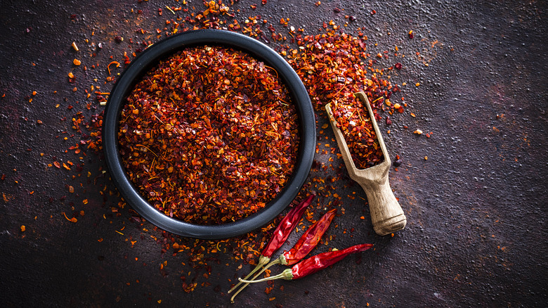 Dried chili peppers 