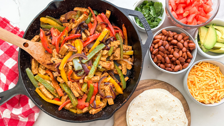 fajitas with toppings