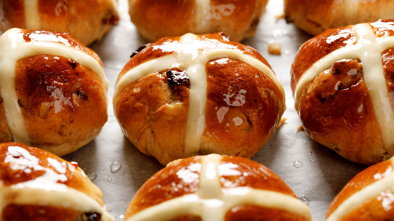 freshly baked hot cross buns