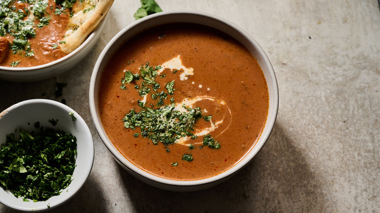 bowls of chicken tikka masala