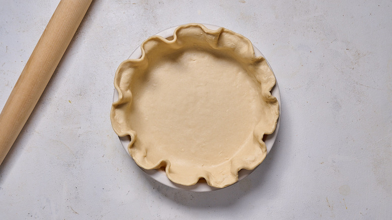 pie crust in pie tin