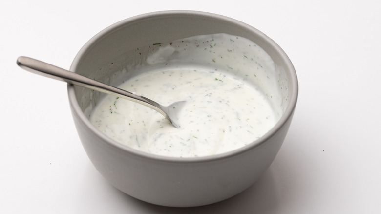 Lemon dill yogurt 